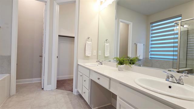 Building Photo - 1922 Renwick Dr