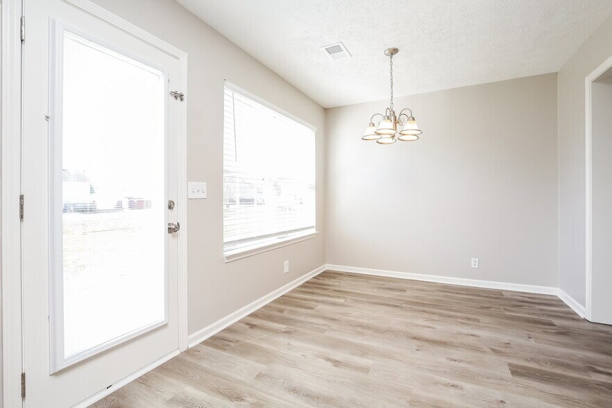 Building Photo - 1111 Nahanee Ct