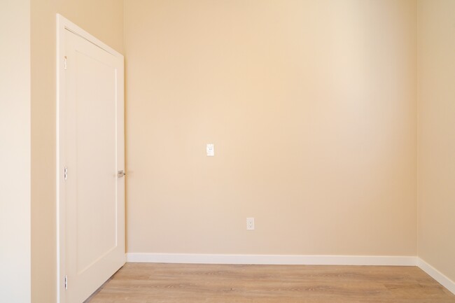 Building Photo - 5041 Art St