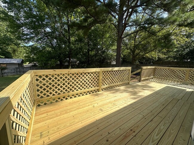 Building Photo - 407 Southmoor Cir