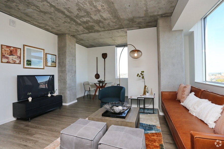 Interior Photo - The Danforth