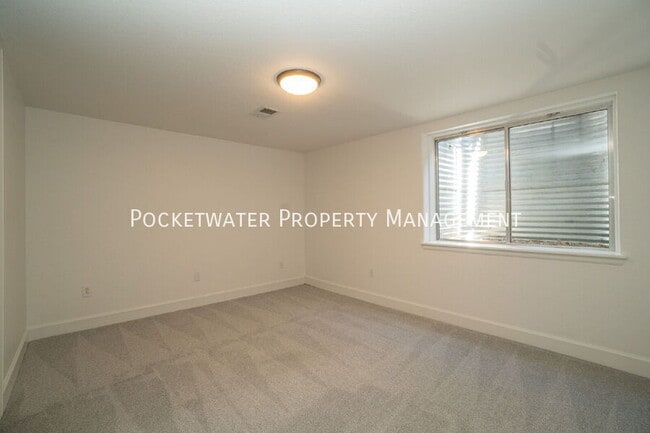 Building Photo - 1237 St John St