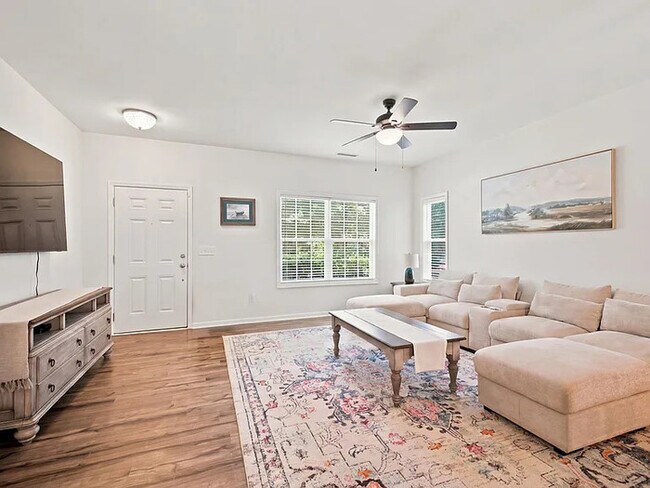 Building Photo - Lease OR Lease to Own