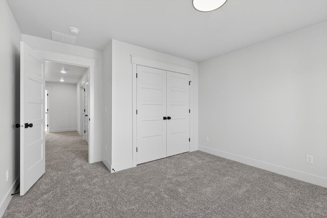 Building Photo - $500 off first month - BRAND NEW 3 BED 2.5 BATH TOWNHOMES WITH 2 CAR GARAGE