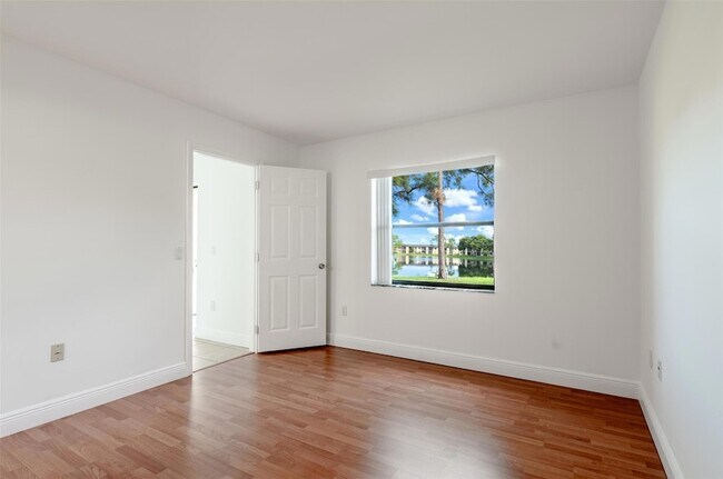 Building Photo - 141 NW 93rd Ave
