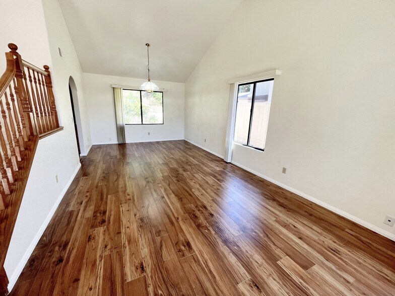 Building Photo - 14353 Bourgeois Way