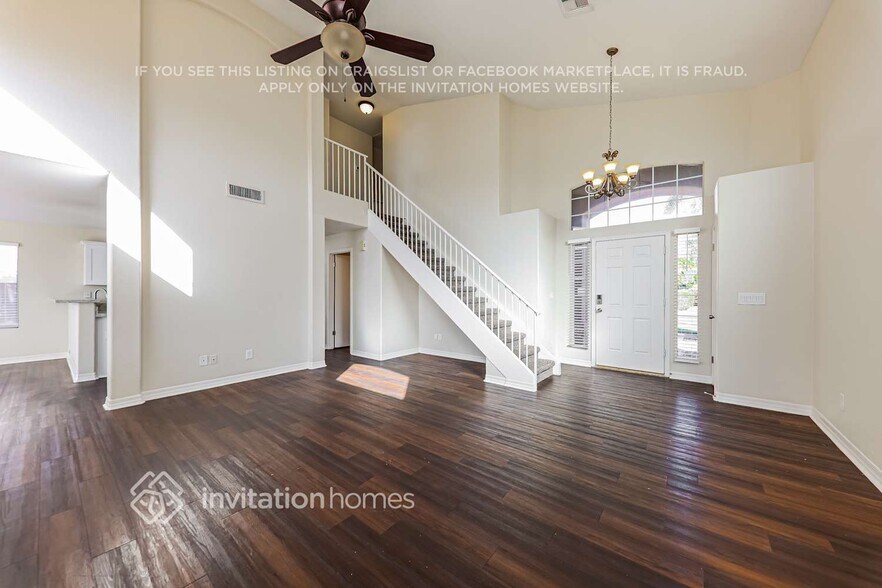 Building Photo - 6887 W Via Del Sol Dr