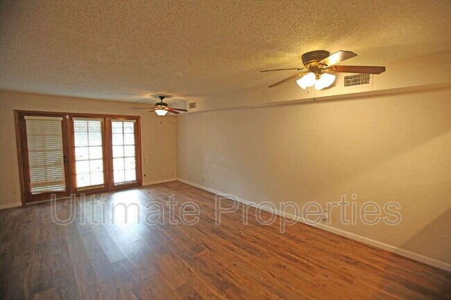 Building Photo - 2201 W Union Hills Dr