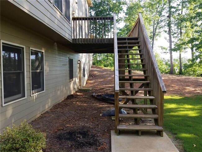 Building Photo - 2088 Towne Mill Ave