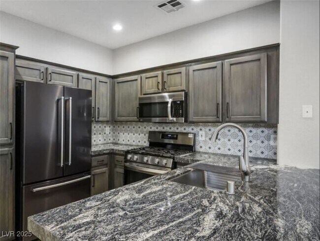 Building Photo - 8778 Villa La Rae Ave