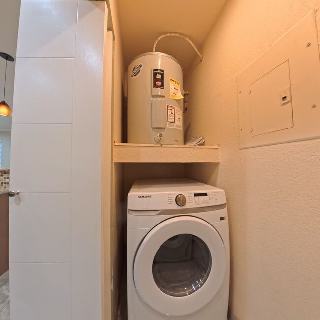 Building Photo - Highly Upgraded, Surround Speakers, Recessed Lightning, Stainless Steel Appliances, Customer Kitc...