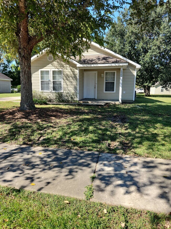 Primary Photo - 5545 Banyan Trace Dr