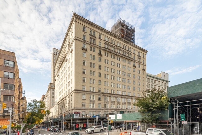 Building Photo - St George Towers