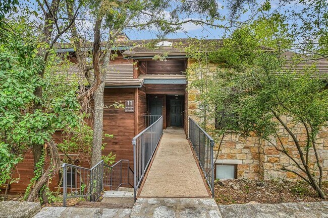 Building Photo - 4711 Spicewood Springs Rd