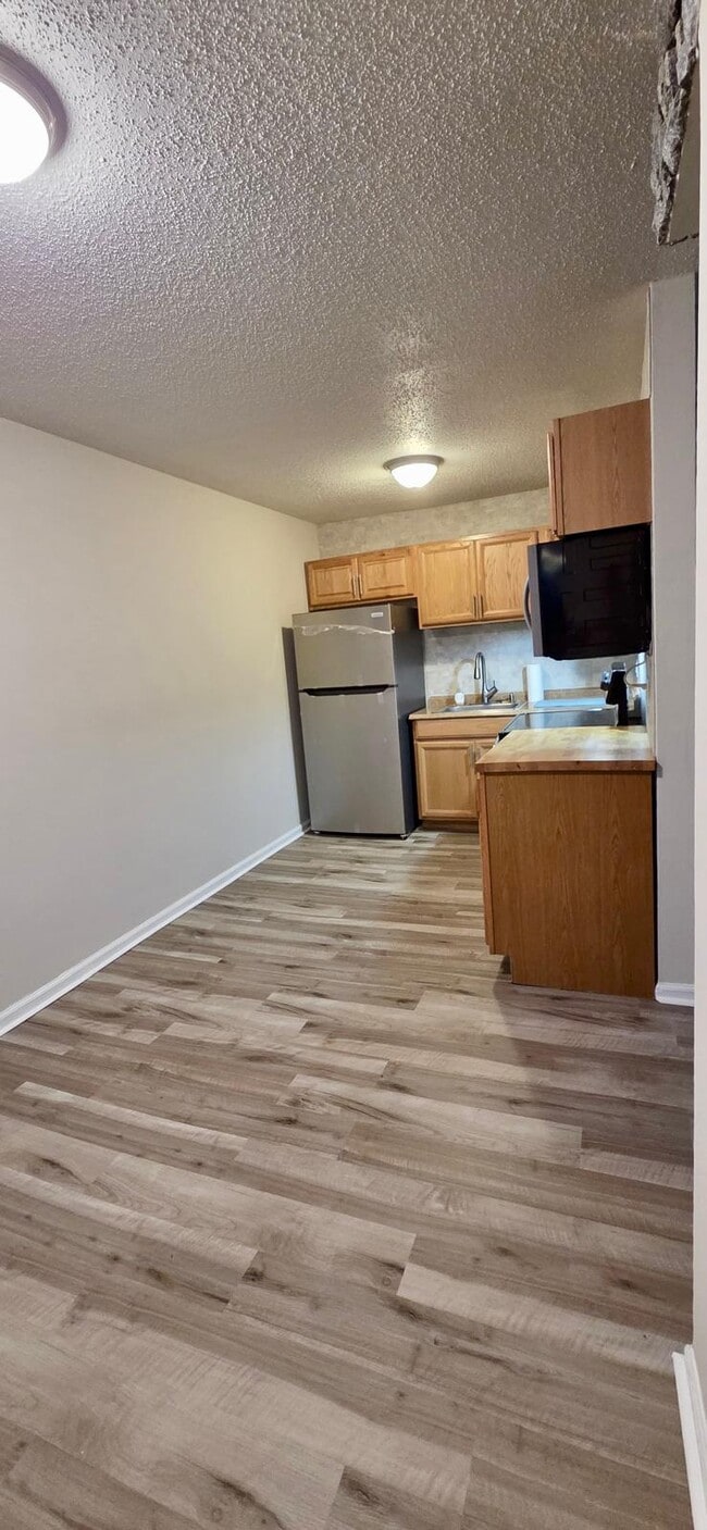 Kitchen - 9 Par Haven Dr