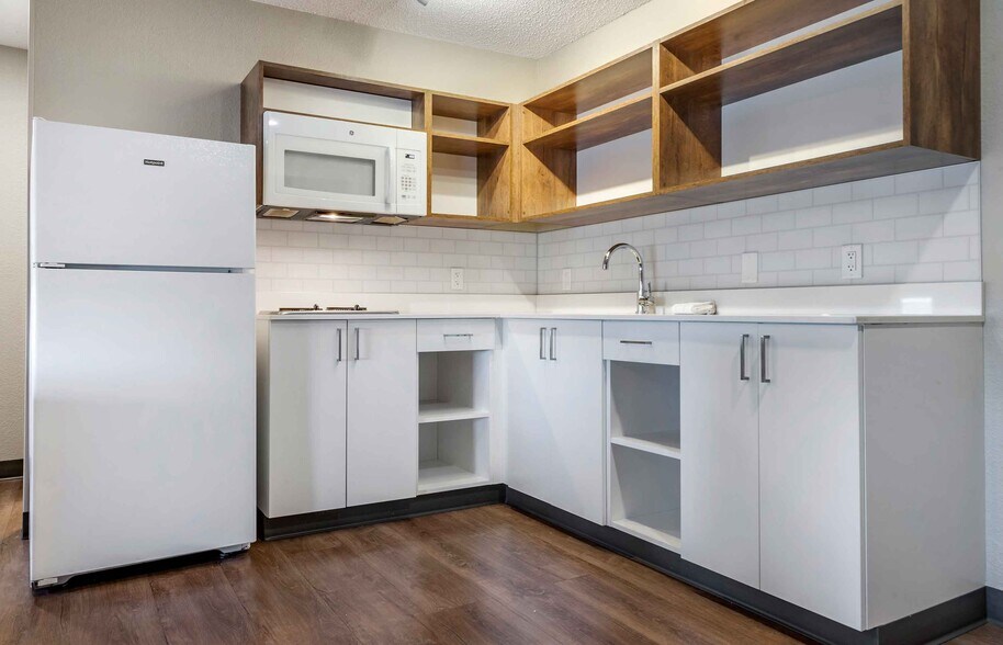 Building Photo - Furnished Studio-Charlotte - Pineville - Pineville Matthews Rd