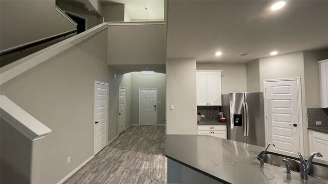 Building Photo - 5802 Golden Peak Ln