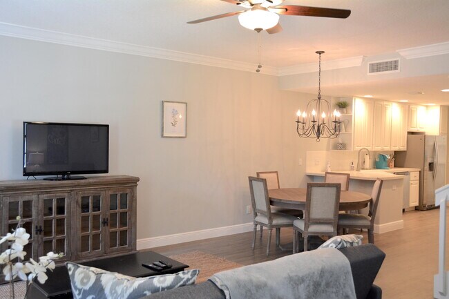Building Photo - 3384 W Community Dr