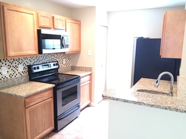 Building Photo - Rivermont Village Condominiums
