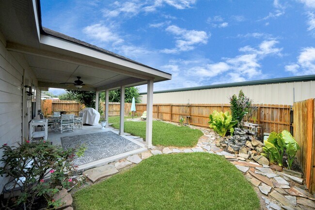 Building Photo - 130 Thunder Basin Dr