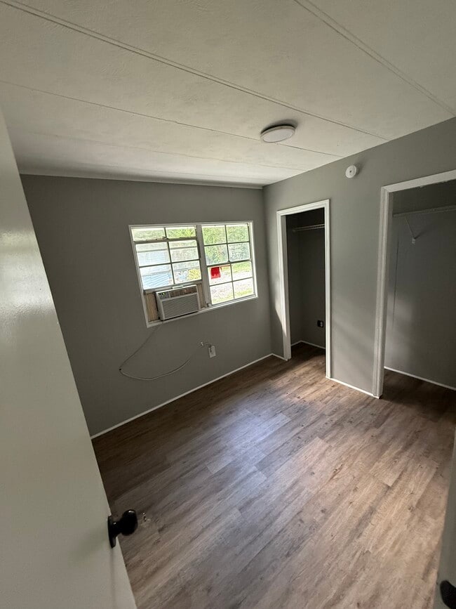 Building Photo - 16425 Sunflower Trail