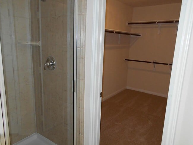 Building Photo - 9 N Forrest Ave