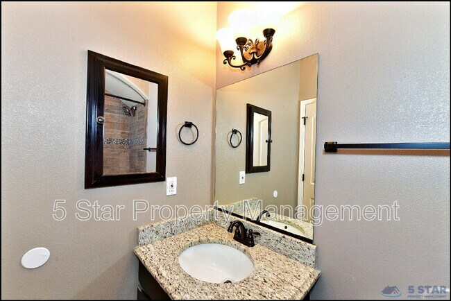 Building Photo - 3741 Loma Adriana