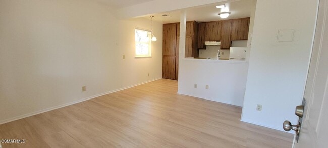 Building Photo - 4553 Alamo St