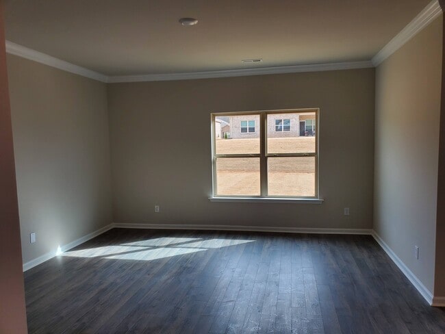 Building Photo - 235 Ivyleaf Dr