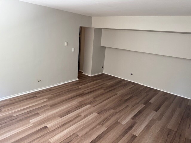 Building Photo - 1 E Schiller St