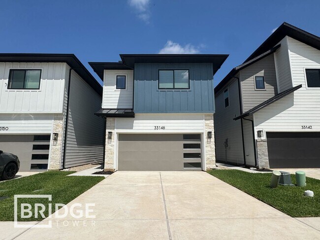Primary Photo - WESTON-33146 Willow Heights Ln, Magnolia, ...