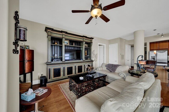 Building Photo - 4620 Piedmont Row Dr