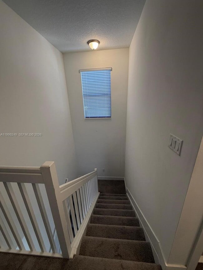 Building Photo - 5669 CERVA LN Ave