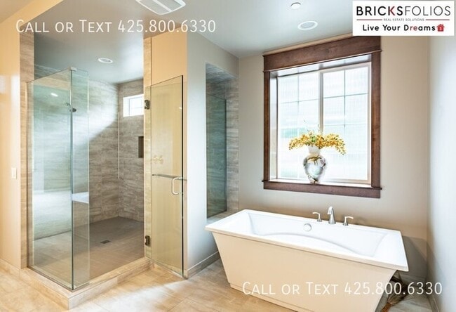 Building Photo - Discover the Perfect Blend of Comfort and ...