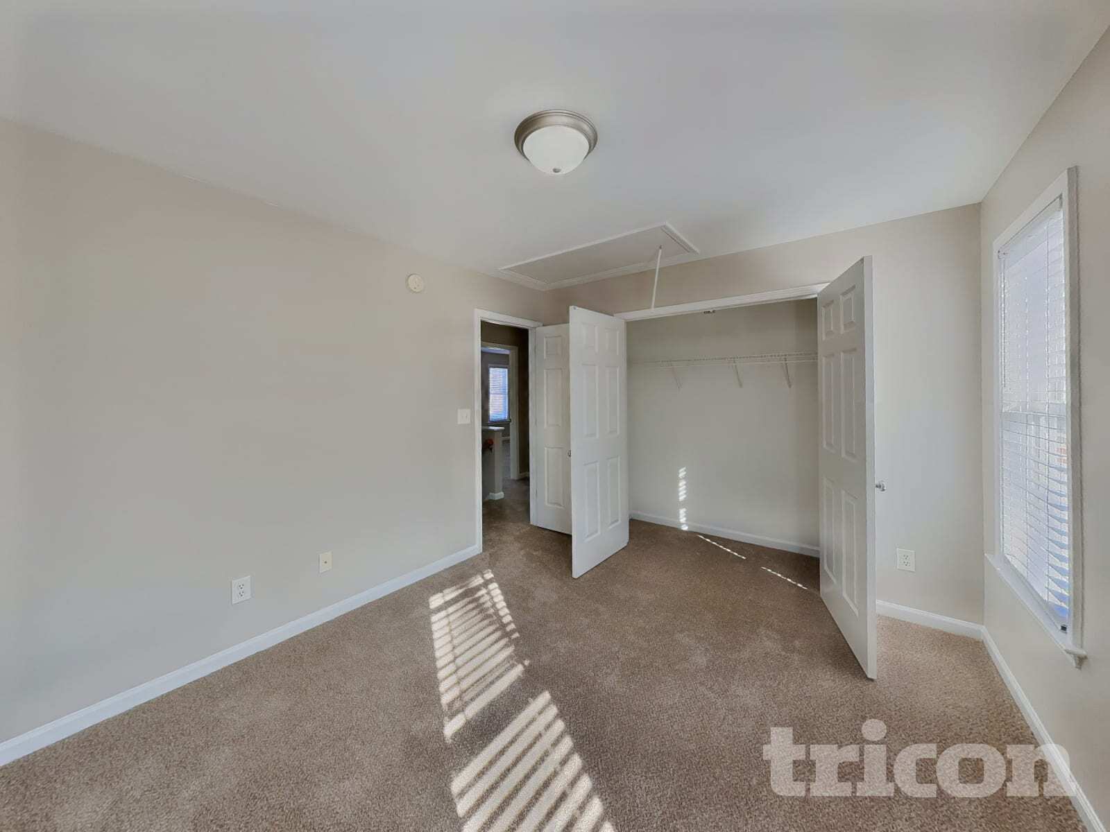 Building Photo - 376 Collinsworth Dr