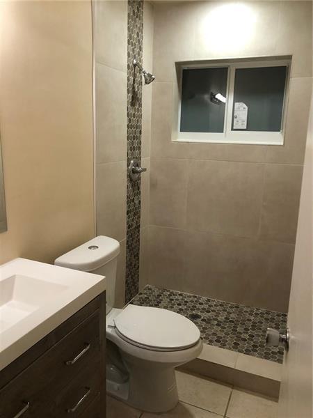 Building Photo - 3200 NE 13th Ave