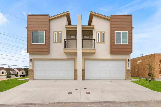 Primary Photo - 119 Ave Ventana
