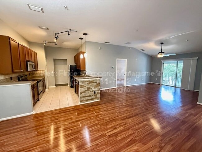 Building Photo - 7067 Deer Lodge Cir