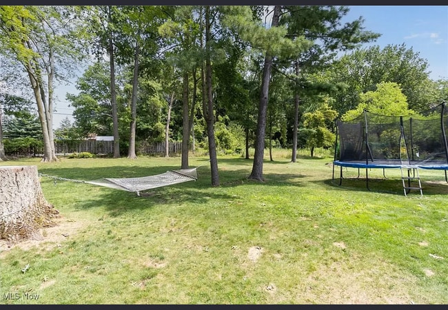 Building Photo - 2353 W Hedgewood Dr