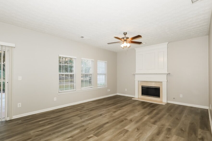 Building Photo - 135 Greenland Dr