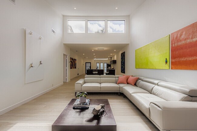 Building Photo - 12364 Montego Plaza