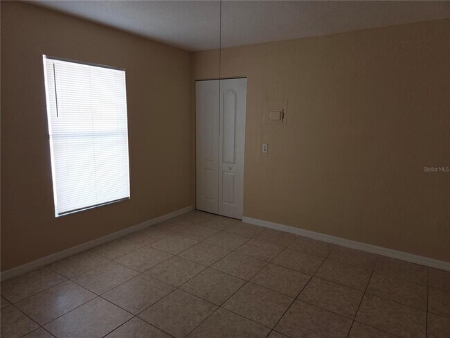 Building Photo - 8 Sawfish Ct