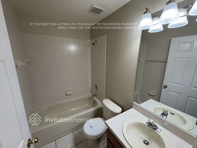 Building Photo - 12709 Tall Pines Way