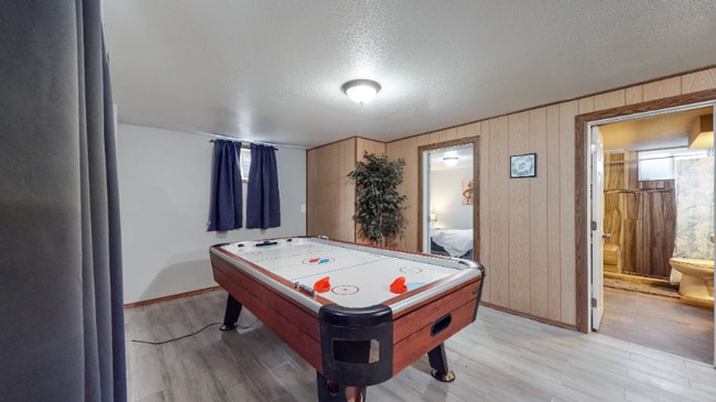 Building Photo - 1242 Elder St