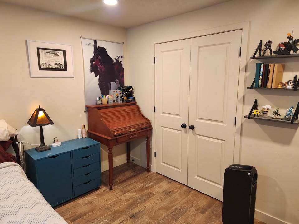 Building Photo - 490 E 700 S