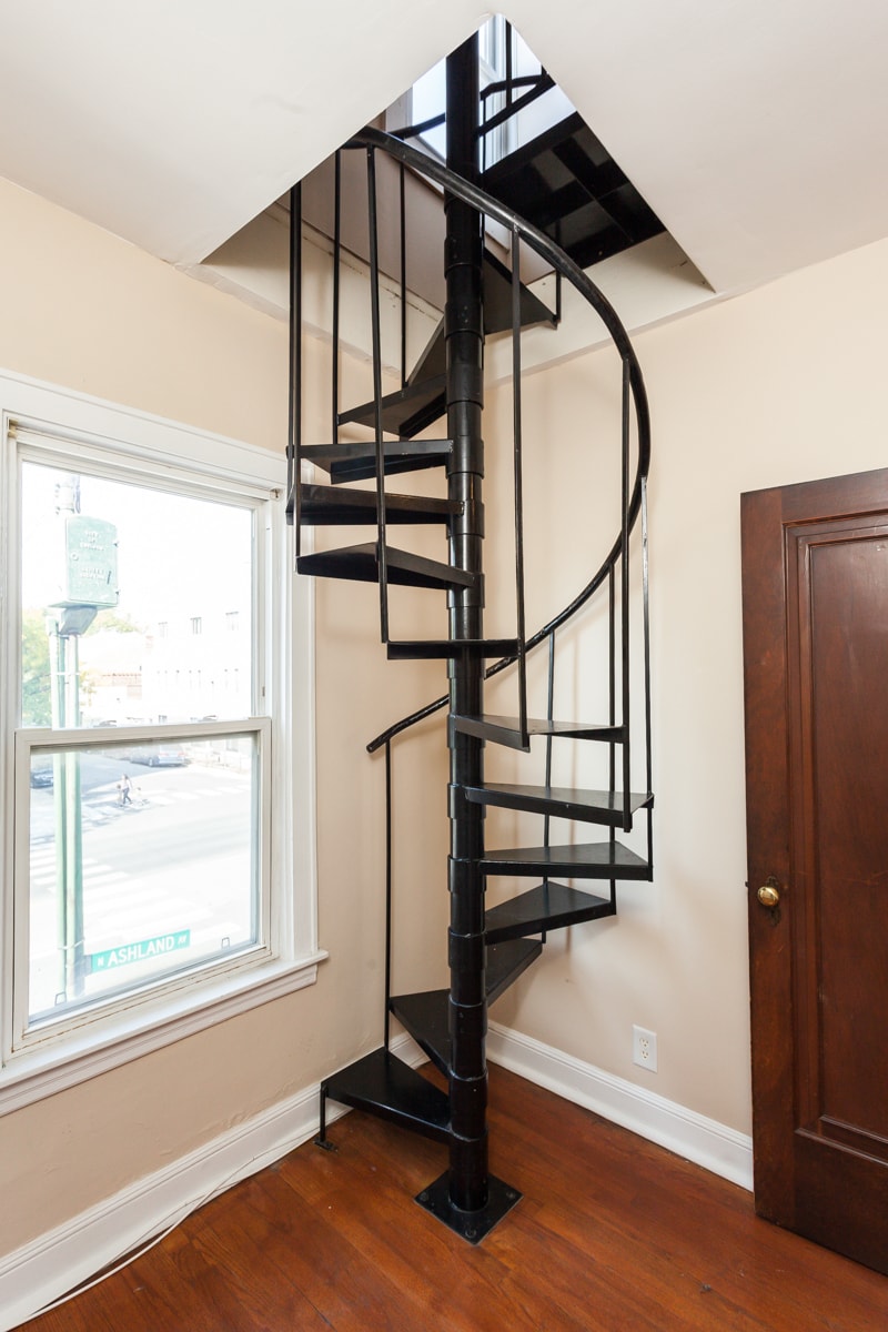 Building Photo - 2459 N Ashland Ave