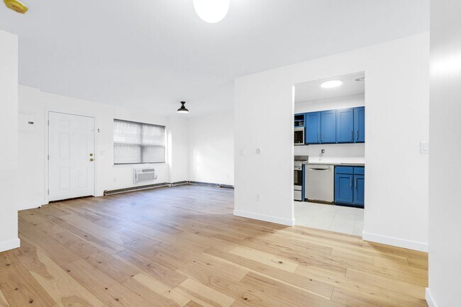 Building Photo - 673 Bergen St