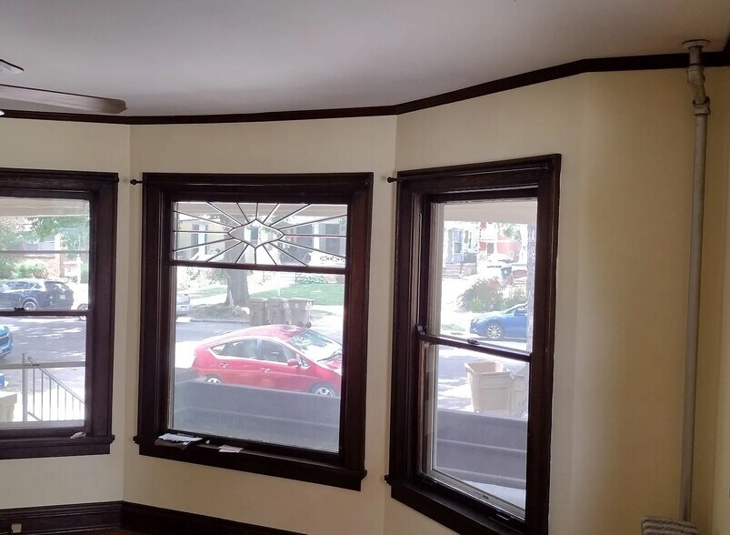 Building Photo - 937 Spaight St