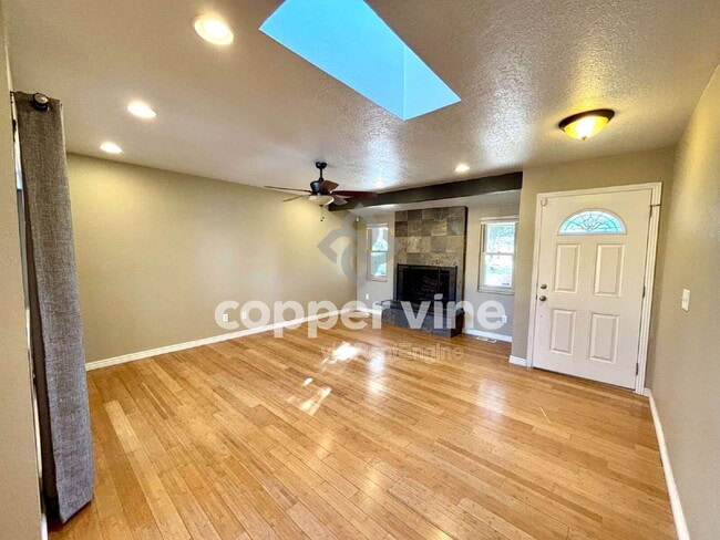 Building Photo - 13145 Hazel Ct