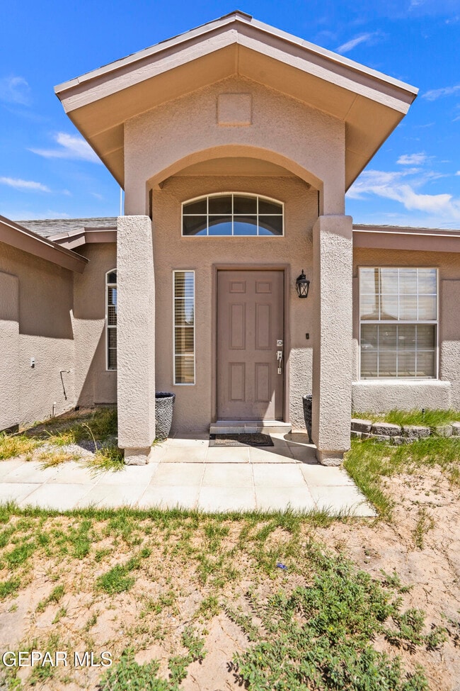 Building Photo - 14069 Lago Seco Dr